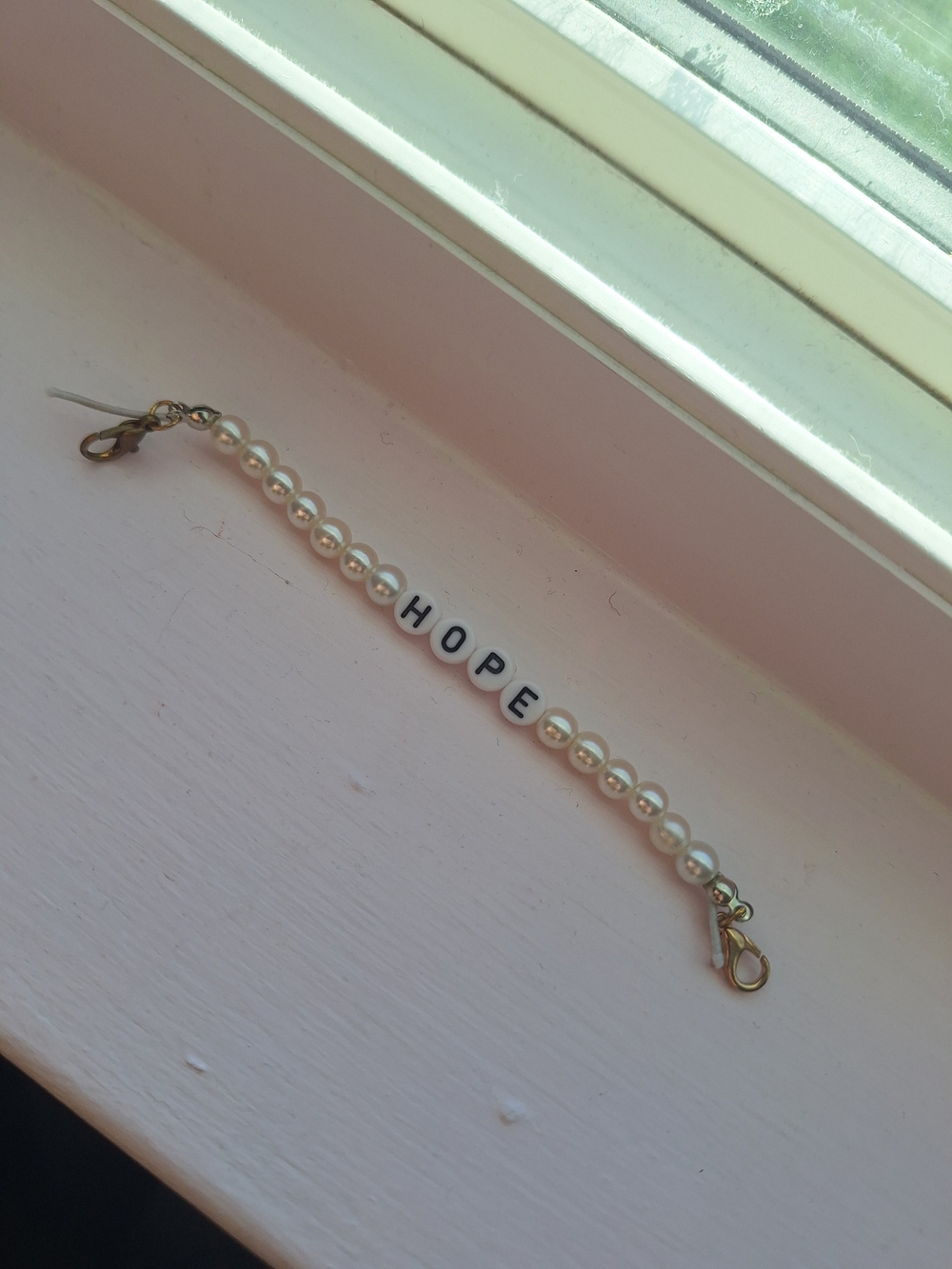 Pearl Beaded "HOPE" Bracelet - White Pearls